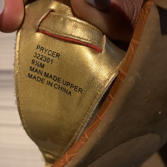 Sandals - Picture 4 of 4